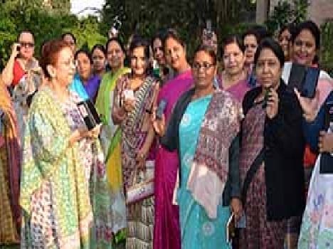 To add women came Jmunotri